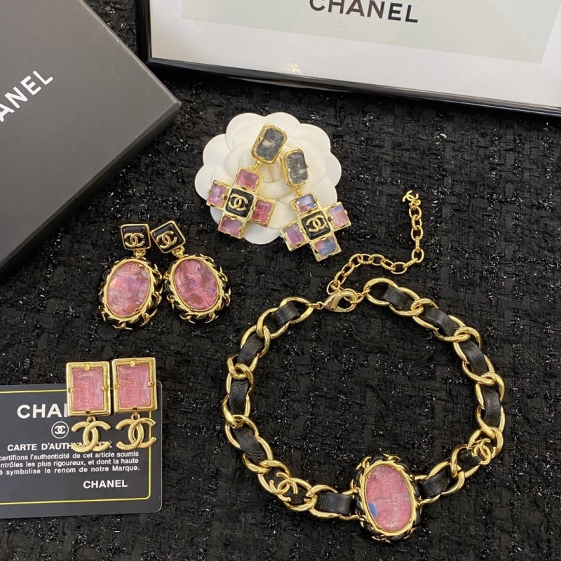 Ch**el necklaces